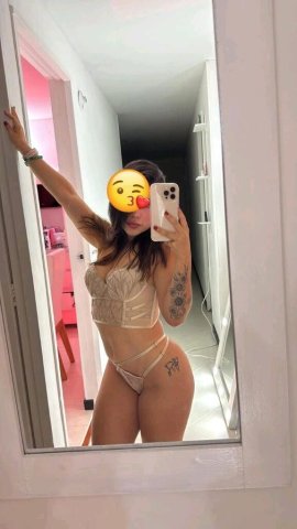 Latina 24/7 con fetiche de pies — fotos reales - 1
