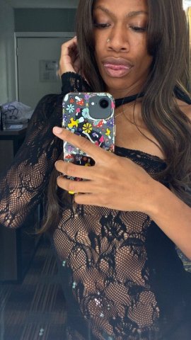 Tri-Cities TN Petite Ebony Escort — Tight Gym Body & Foot Fetish - 1