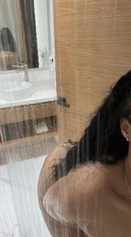 Nola Peach — Book an appointment - 1