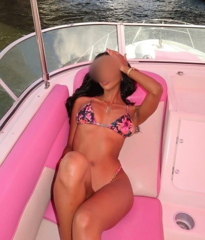 Tri-Cities WA Local Female Escort — Full-Service Outcall - 1