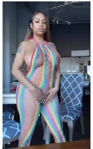 Tuscaloosa AL Golden Escort — Incalls Only - 1