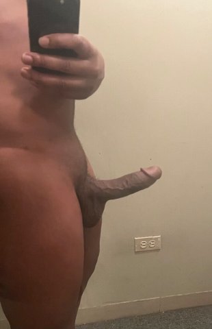 me and my guy host together ( Hi im johnny i only host weman my girl host men and weman - 1