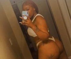 Paso/Favors Ashlee is in town — thick, tall & busty escort - Image 9