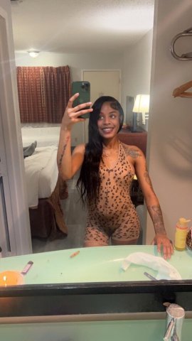 Nashville TN Female Escort — Incalls only & 2-girl special - 1