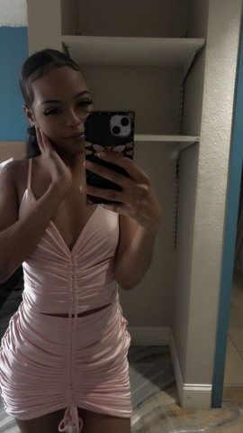 San Diego In-Call Female Escort — Incall pricing set, FaceTime verification - 1