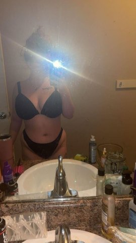 Eastern North Carolina Female Escort — independent outcalls & incalls (no police) - 1