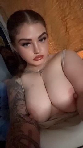 Brunette escort — curvy, soft skin (Monroe, LA)  - 1
