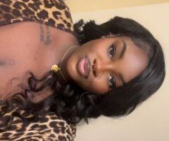 Southeast Missouri escorts - Hey babyyy—25 (curvy chocolate women) tonight