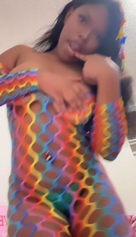 Petite ebony Amari — massages, dinner dates & travel companion - 1