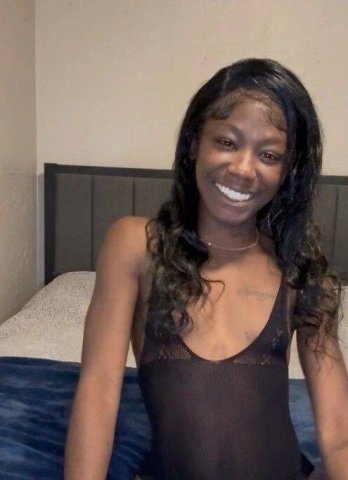 Petite chocolate outcalls/incalls & car play — Fresno CA - 1