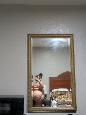 St. Louis Female Escort — Golden Showers, Full Service In/Out Calls - 1