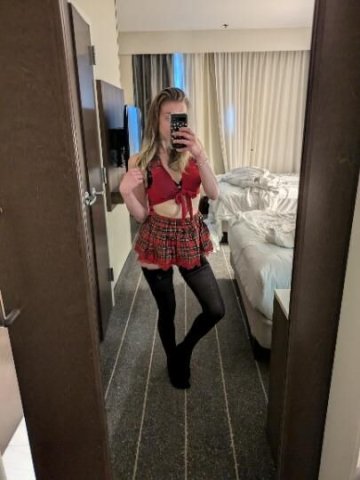 Wilmington NC Adult Video & Photo Creator (Live Video Calls, Custom Content) - 1
