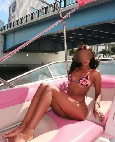 Local Baddie (25) — Full Service Female Escort, Outcall Only (Tri-Cities, WA) - 1