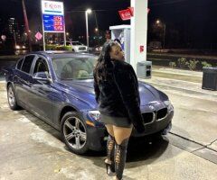 Northern Virginia escorts - Classy, thick companion — confident and sweet vibe