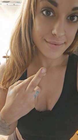 Discreet Chicago Female Escort — Anal Sex Cum Inside - 1