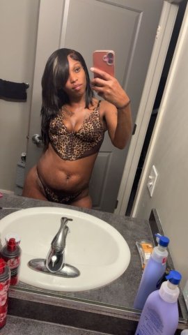 Petite fetish-friendly outcalls (no bareback, no GFE) — Rochester - 1