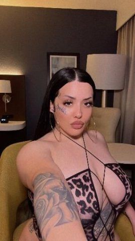 Salem Latina Playmate — Facetime & Meets - 1