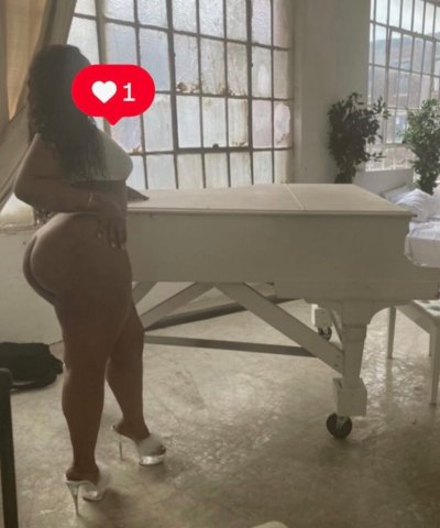 Bronx Female Escort for Thicker Thigh Tickling — Verified, Photo-Real - 1