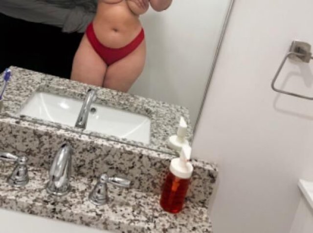 26-Year-Old Fetish-Friendly Female Escort in Hampton, VA — Full Services (Incall & Outcall) - 1