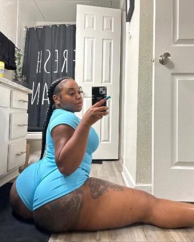 Manhattan NY Female Escort — Body Contact & Discreet Session - 1