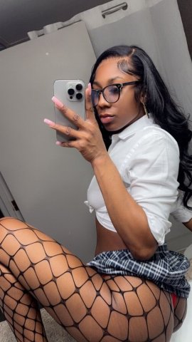 Slim Thick Sex Mama in Town — Incalls/Outcalls + FaceTime Shows - 1
