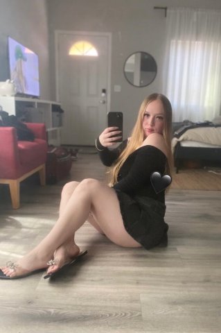Leila — Blonde Feet & Nails (Incalls/Outcalls/FaceTime) in Santa Ana - 1