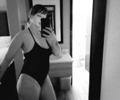 Bozeman escorts - Bozeman Redhead Escort — Natural 5'3, Petite 120 lbs