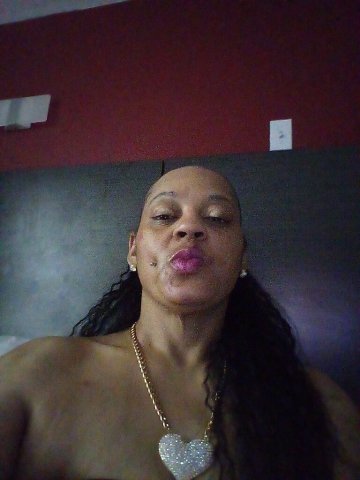 Norfolk Female Escort — QV 80-100 - 1
