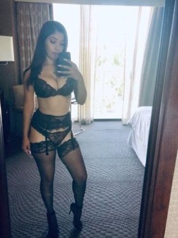 Sacramento Party Girl Female Escort — Incall & Outcall - 1