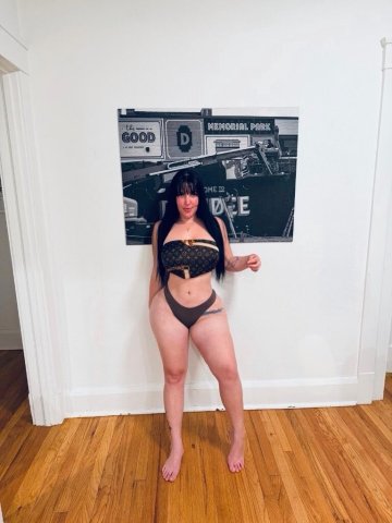 Sofia (24) — Latina Cubana Female Escort, Kansas City - 1
