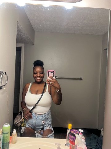Lexington Female Escort — Incalls only, duos/doubles available - 1