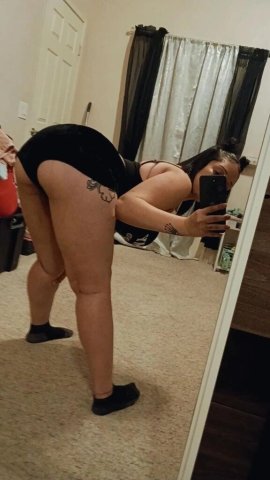 Palm Springs Female Escort — In-Call & Out-Call with Menu - 1