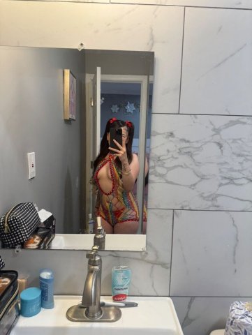 Lea — Petite Latina Female Escort in Phoenix (Outcalls Only) - 1