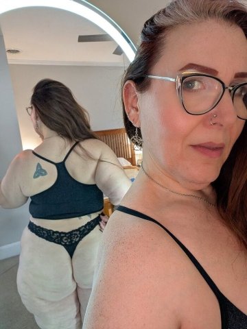 42-Year-Old BBW Latina Mom — Incall, Outcall & Car Call BBJ - 1