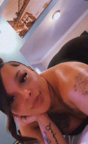 Visalia, California Outcall Female Escort — Sweet Seductive Offer - 1