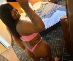 Milwaukee escorts - Milwaukee thick/curvy female escort — real photos, fetish friendly