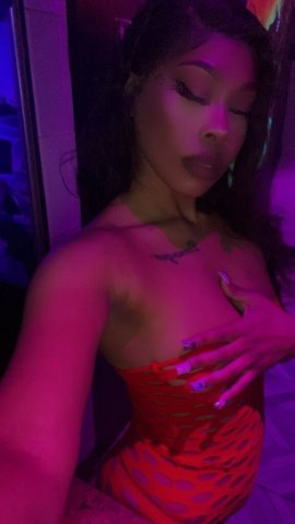 Dallas Outcall Female Escort — Full Service, No Bare Services - 1