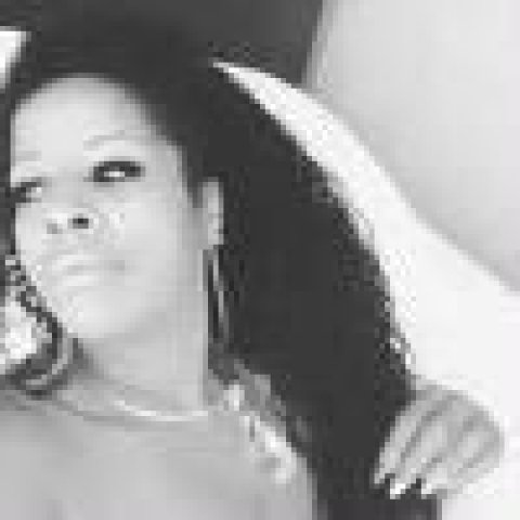 Fallon — Dayton OH Discreet Female Escort (50+) - 1