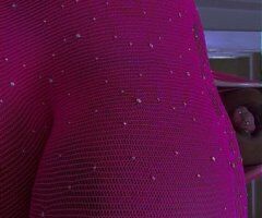 Cincinnati escorts - Cincinnati Female Escort — Shaved Smooth HHR & QV Only