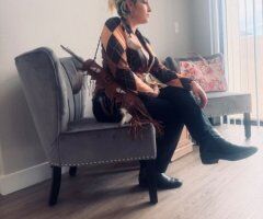 Tucson escorts - Seeking a Mature Gentleman for a Mutually Beneficial, Female-Led Dynamic (Tucson)