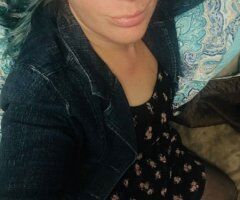 Long Island escorts - Long Island NY Nympho Female Escort — Cum try the banana trick