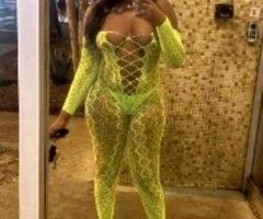 Baltimore escorts - Baltimore Curvy Chocolate Female Escort — 2 Girl Special