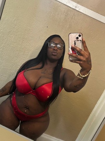 Cleveland Ohio Female Escort — Call me Mommy - 1