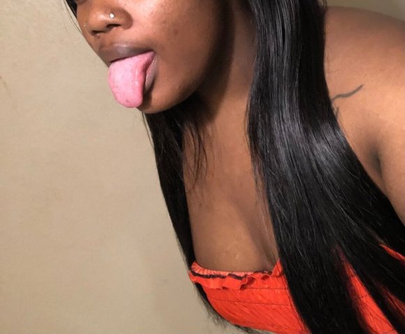 Mae Mae — discreet submissive cum play with content & video - 1