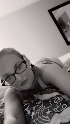 Hannah’s Back in Buffalo — Female Escort for a Trouble-Ready Time - 1