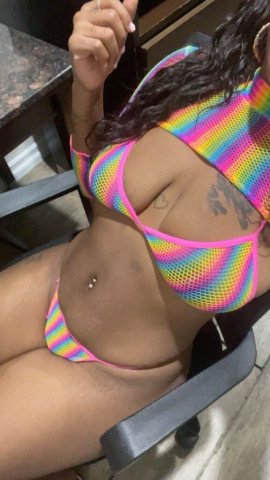 Incall & outcall fun — discreet, drama-free upscale lady - 1