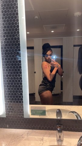 Seattle Female Escort — Incall Only in Renton (Text Me) - 1
