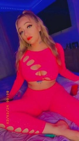 Santa Barbara CA Cali Girl Visiting Now - 1