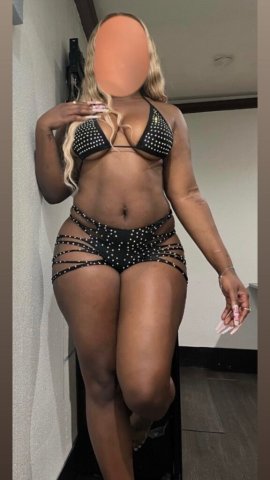 Stockton CA Female Escort — Sloppy Head & Wet Massage - 1