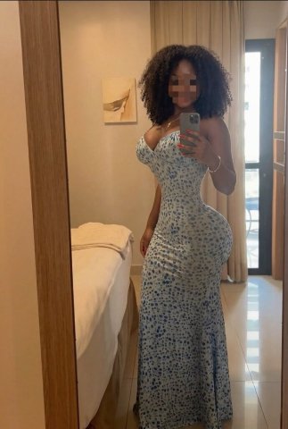 Raleigh-Durham Female Escort — Playful teasing & naughty wordplay - 1